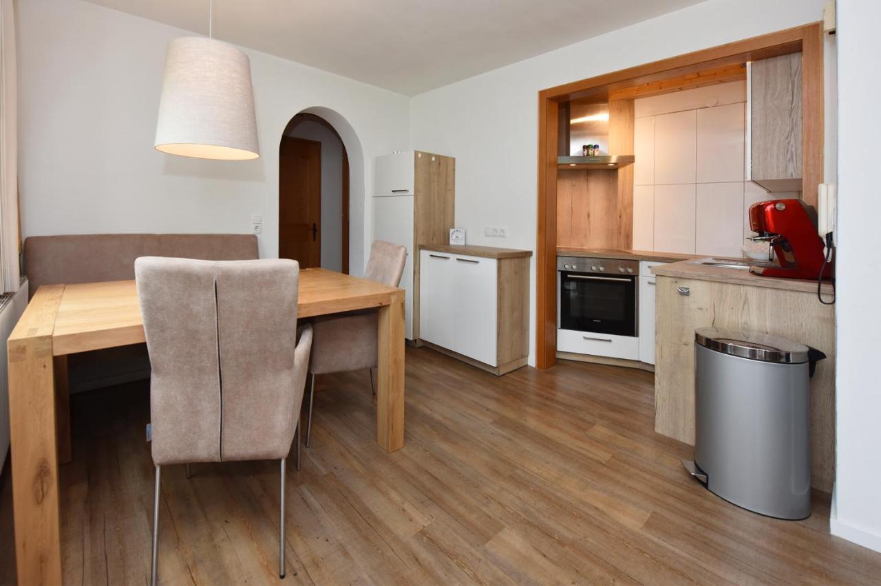 Ferienwohnung Haus Kleiner Turm Schruns Exterior foto