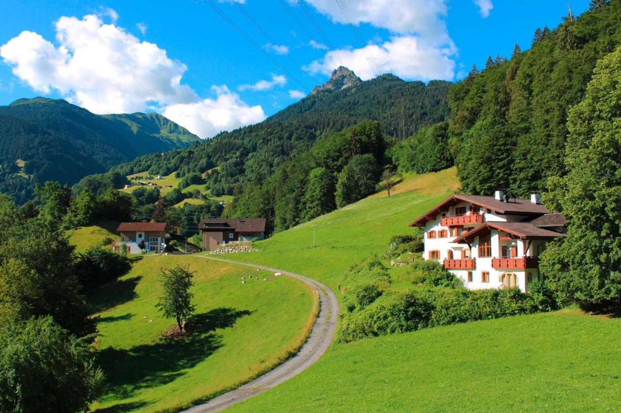 Ferienwohnung Haus Kleiner Turm Schruns Exterior foto